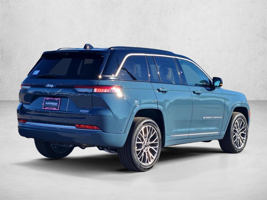 New 2027 Jeep Grand Cherokee 2 Row Summit SUV