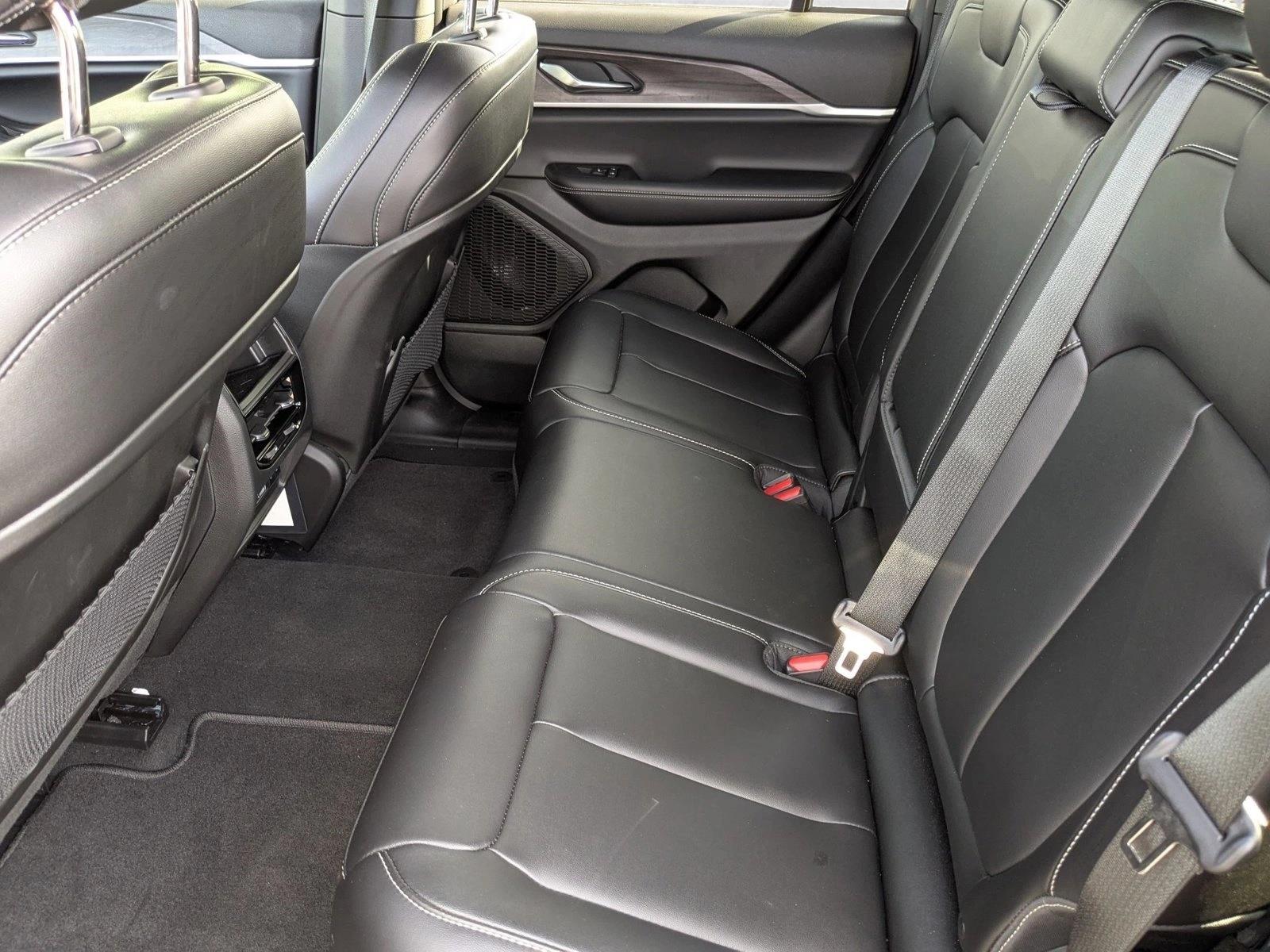 2025 Jeep Grand Cherokee Limited - Photo 16