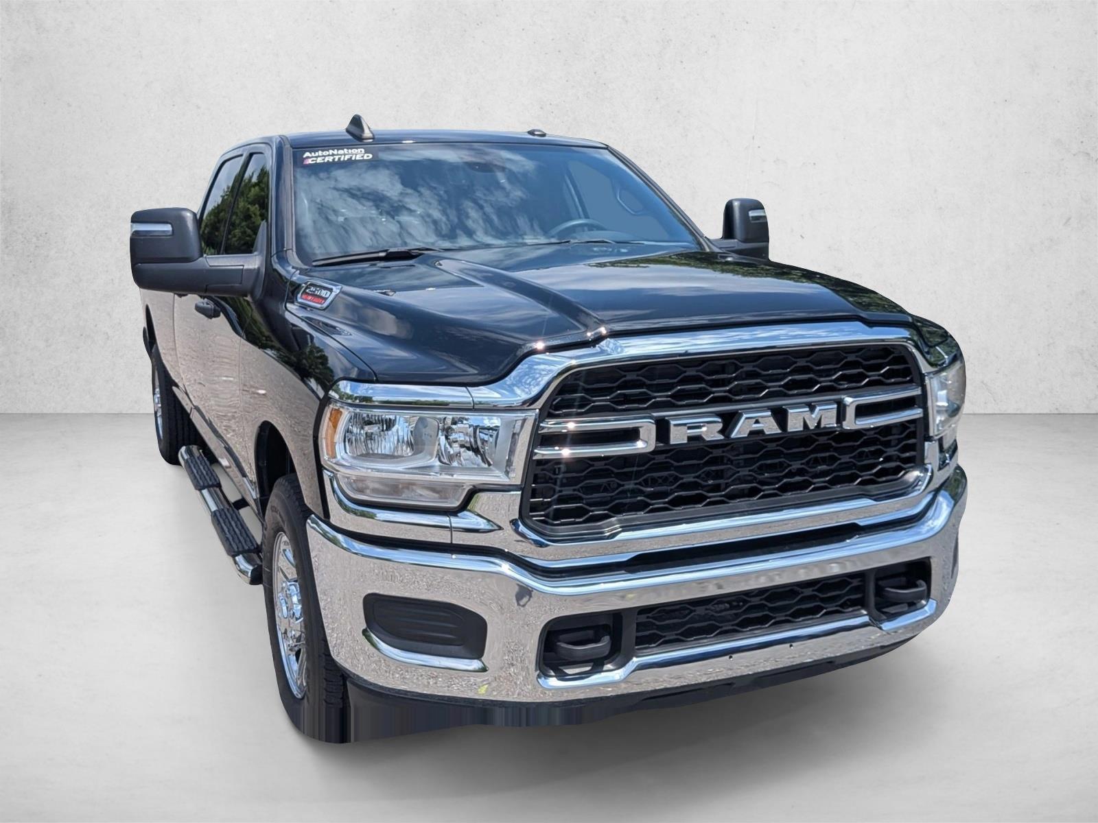 2024 Ram 2500 Tradesman photo 3