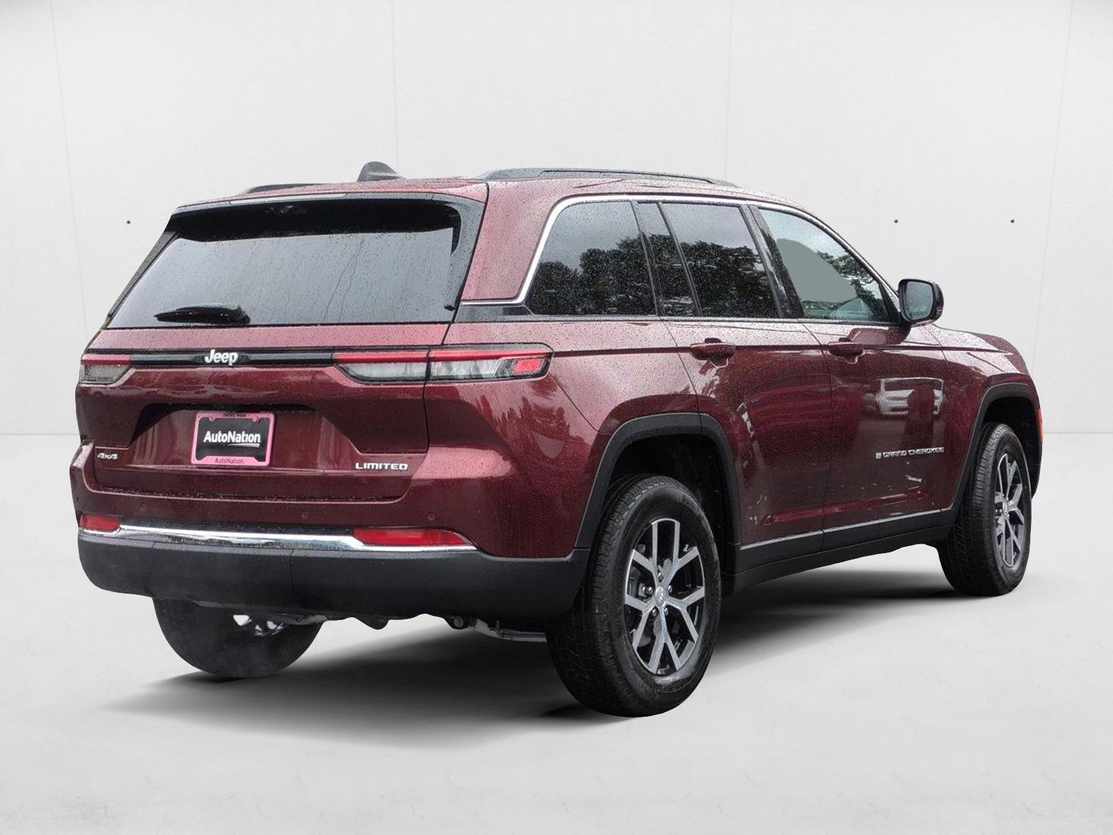 2025 Jeep Grand Cherokee Limited photo 2