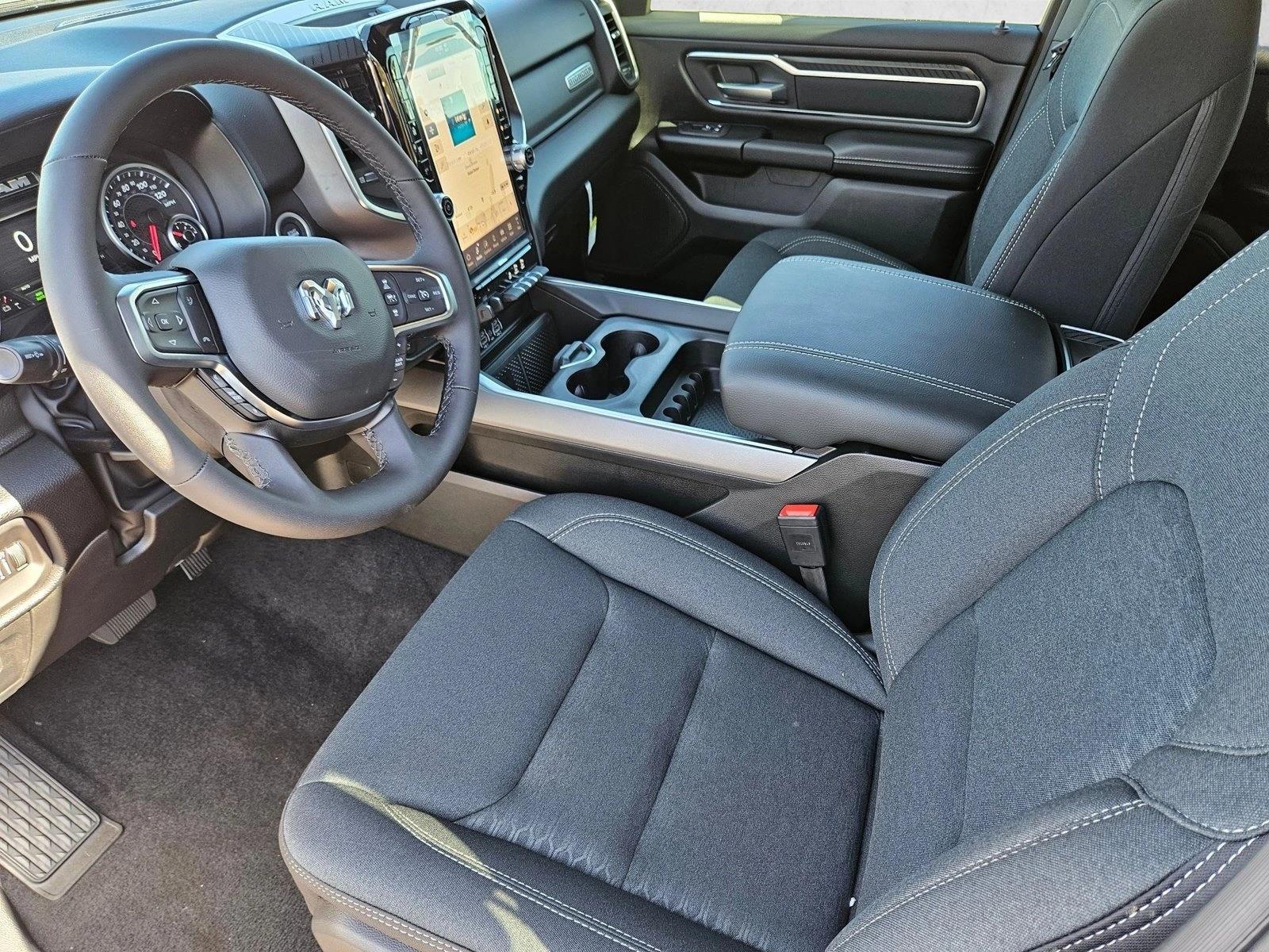 2025 Ram 1500 Big Horn photo 3