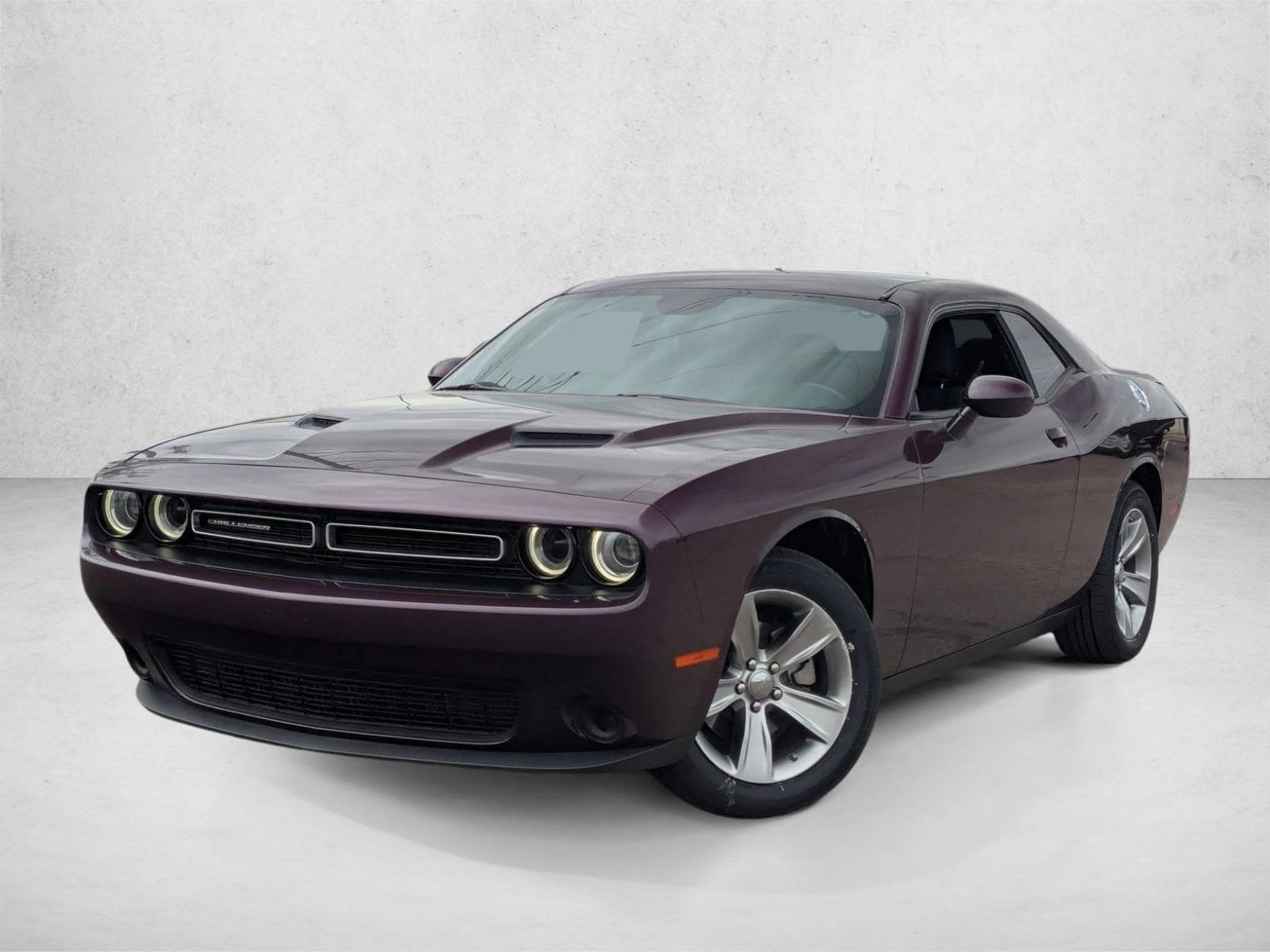 2022 Dodge Challenger SXT's photo