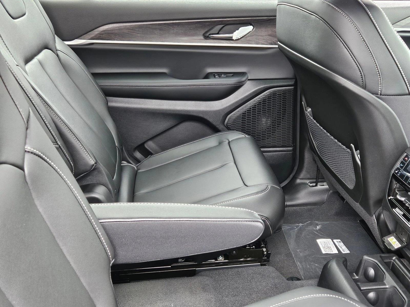 2025 Jeep Grand Cherokee L Limited - Photo 17