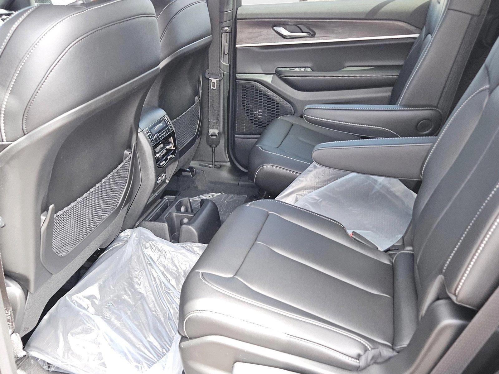 2025 Jeep Grand Cherokee L Limited - Photo 16