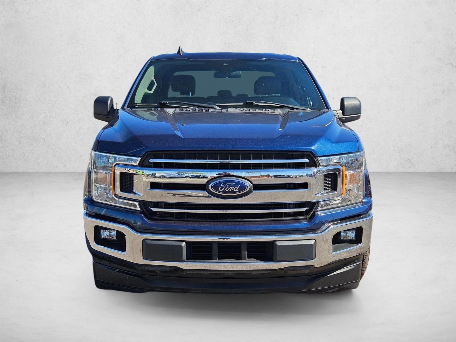 2020 Ford F-150 XLT photo 2