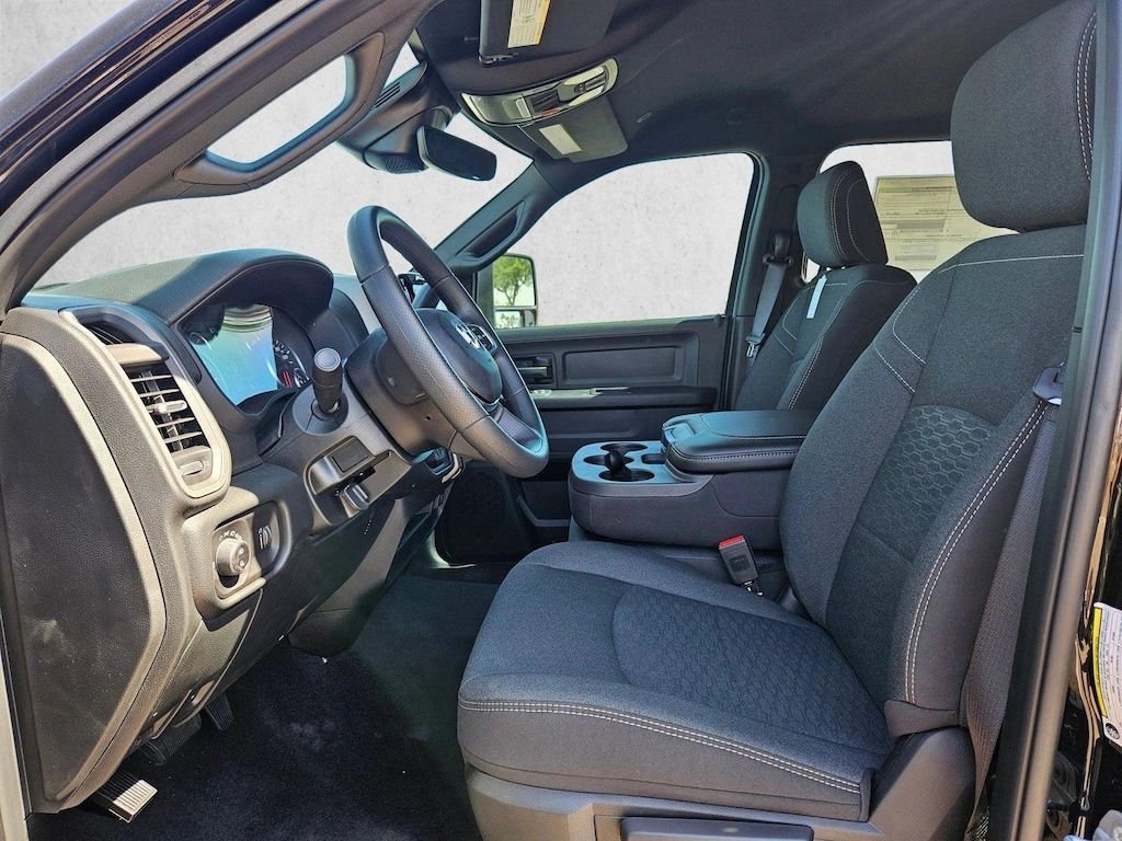 New 2026 Ram 2500 Black Express Truck Crew Cab
