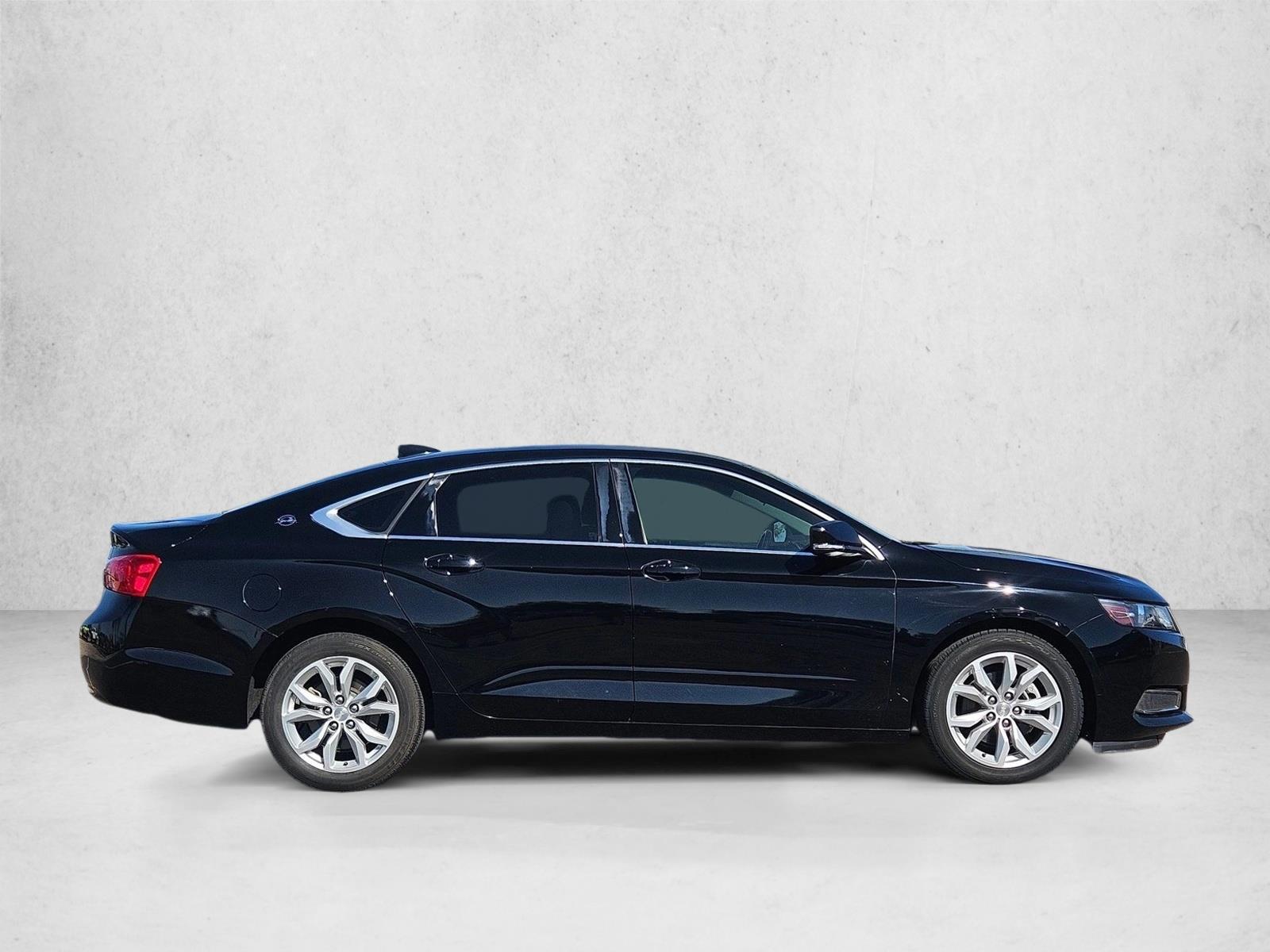 2017 Chevrolet Impala 1LT photo 3