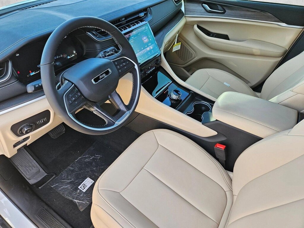 New 2025 Jeep Grand Cherokee Limited SUV