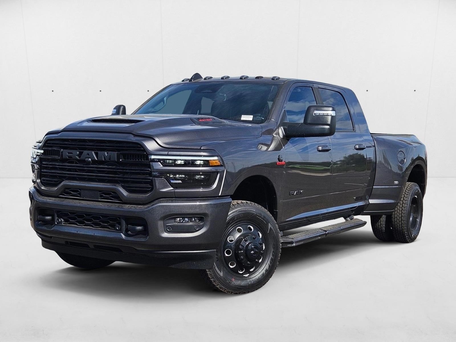 2025 RAM Ram 3500 Pickup Laramie's photo