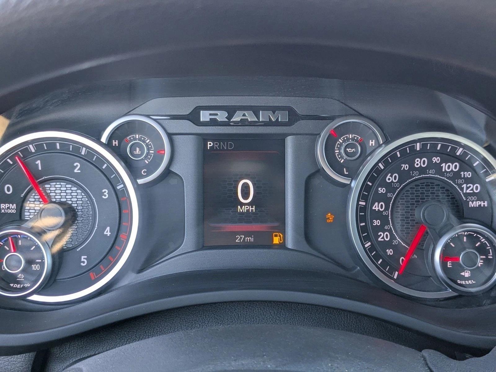 2025 RAM 3500 Tradesman - Photo 11