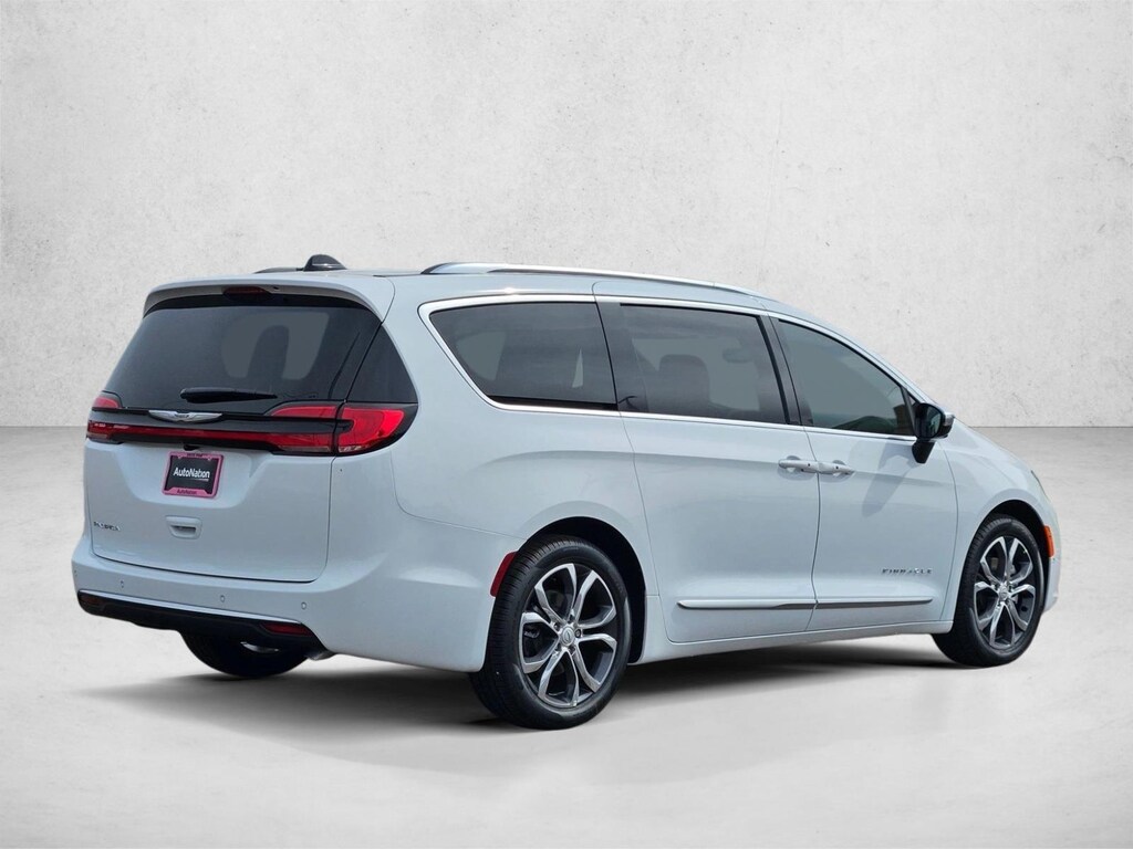 New 2026 Chrysler Pacifica Pinnacle Van Passenger Van