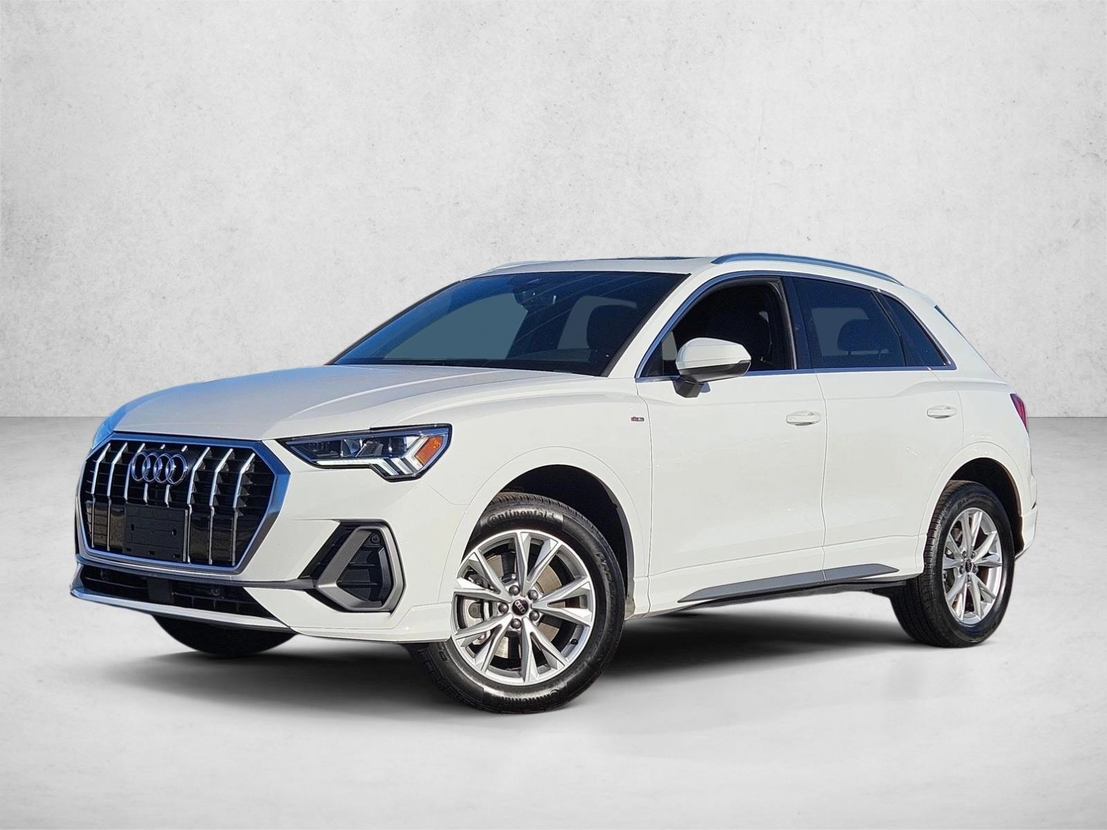 2025 Audi Q3 S Line Premium's photo