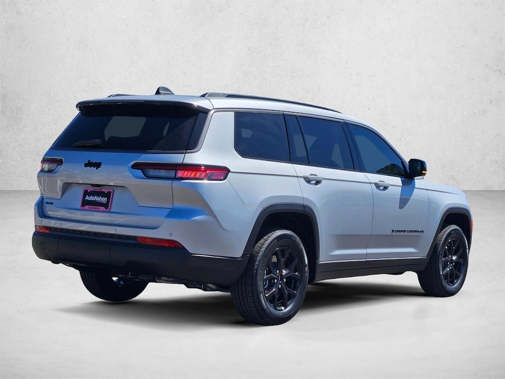New 2026 Jeep Grand Cherokee Laredo Altitude SUV