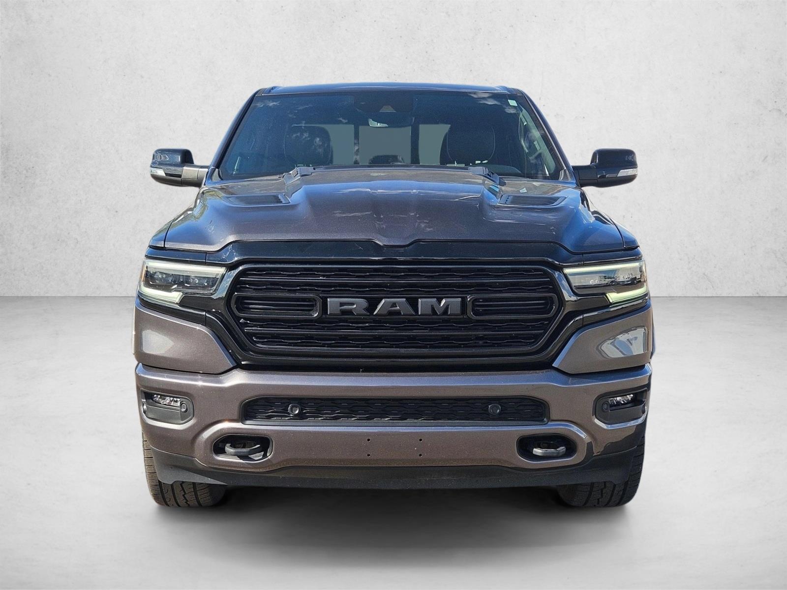 2022 Ram 1500 Limited photo 2