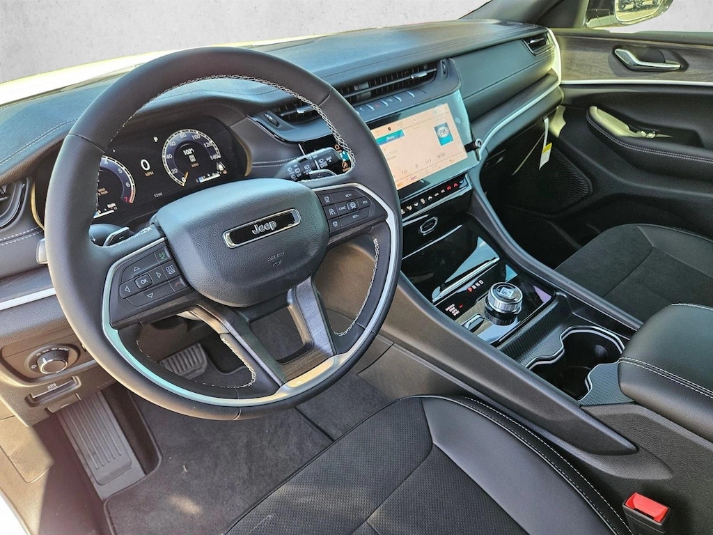 New 2026 Jeep Grand Cherokee Laredo Altitude SUV