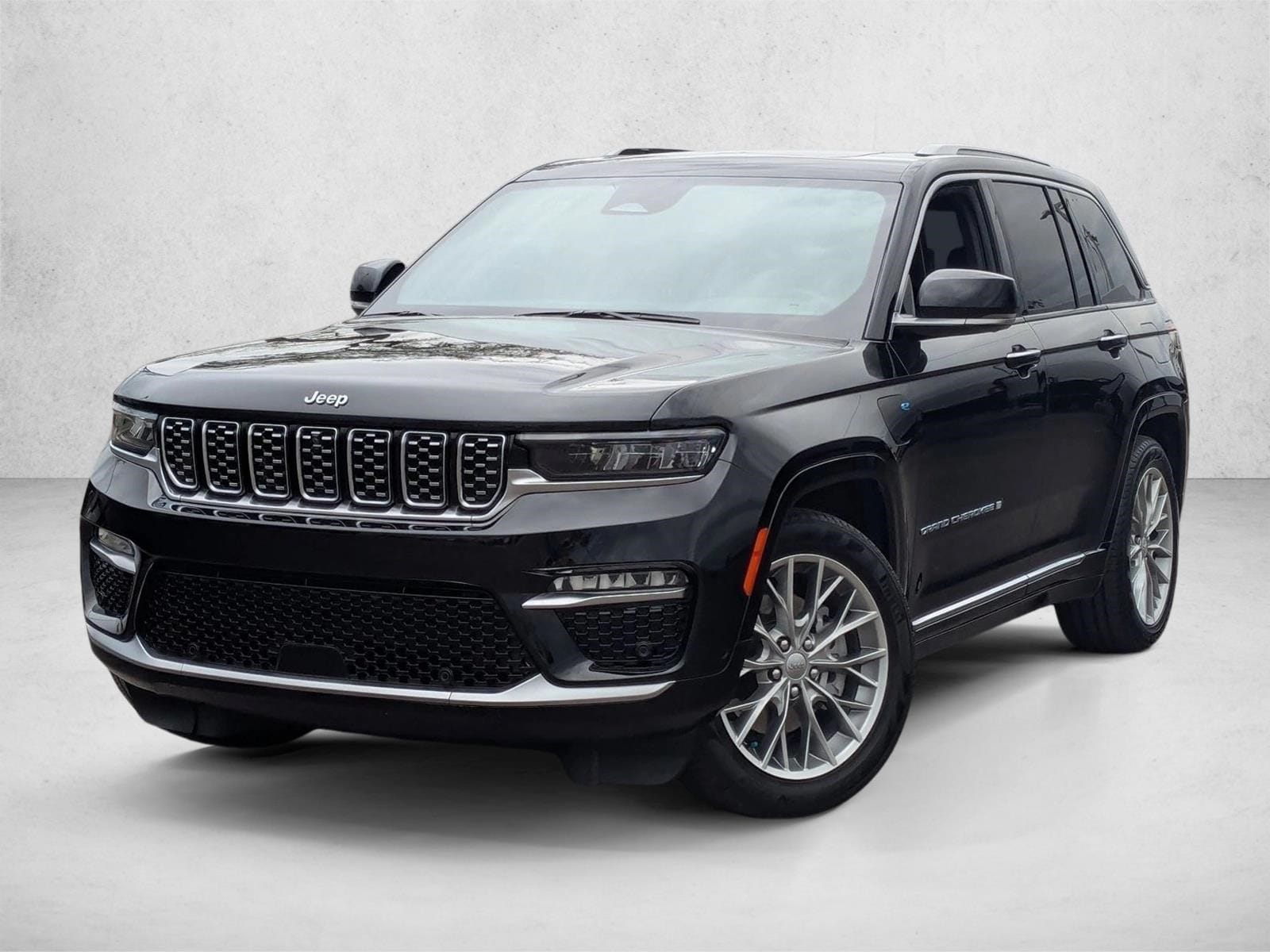 2022 Jeep Grand Cherokee Summit Reserve 4xe's photo