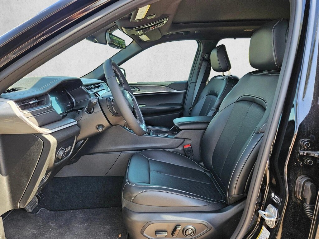 New 2025 Jeep Grand Cherokee Limited SUV