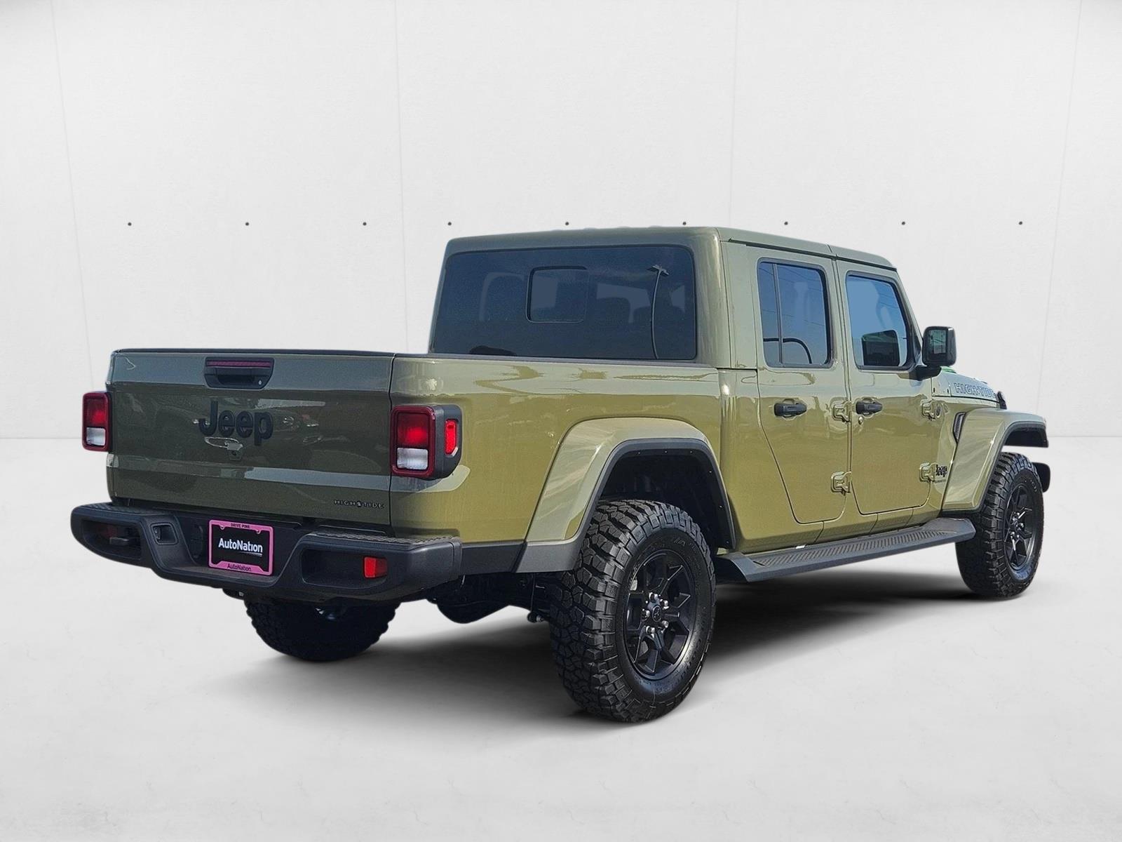 2025 Jeep Gladiator Sport photo 2