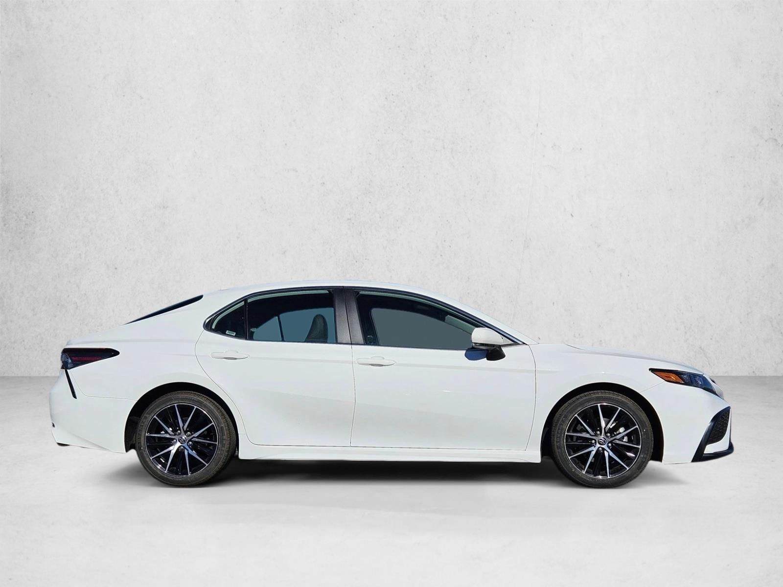 2024 Toyota Camry SE photo 4