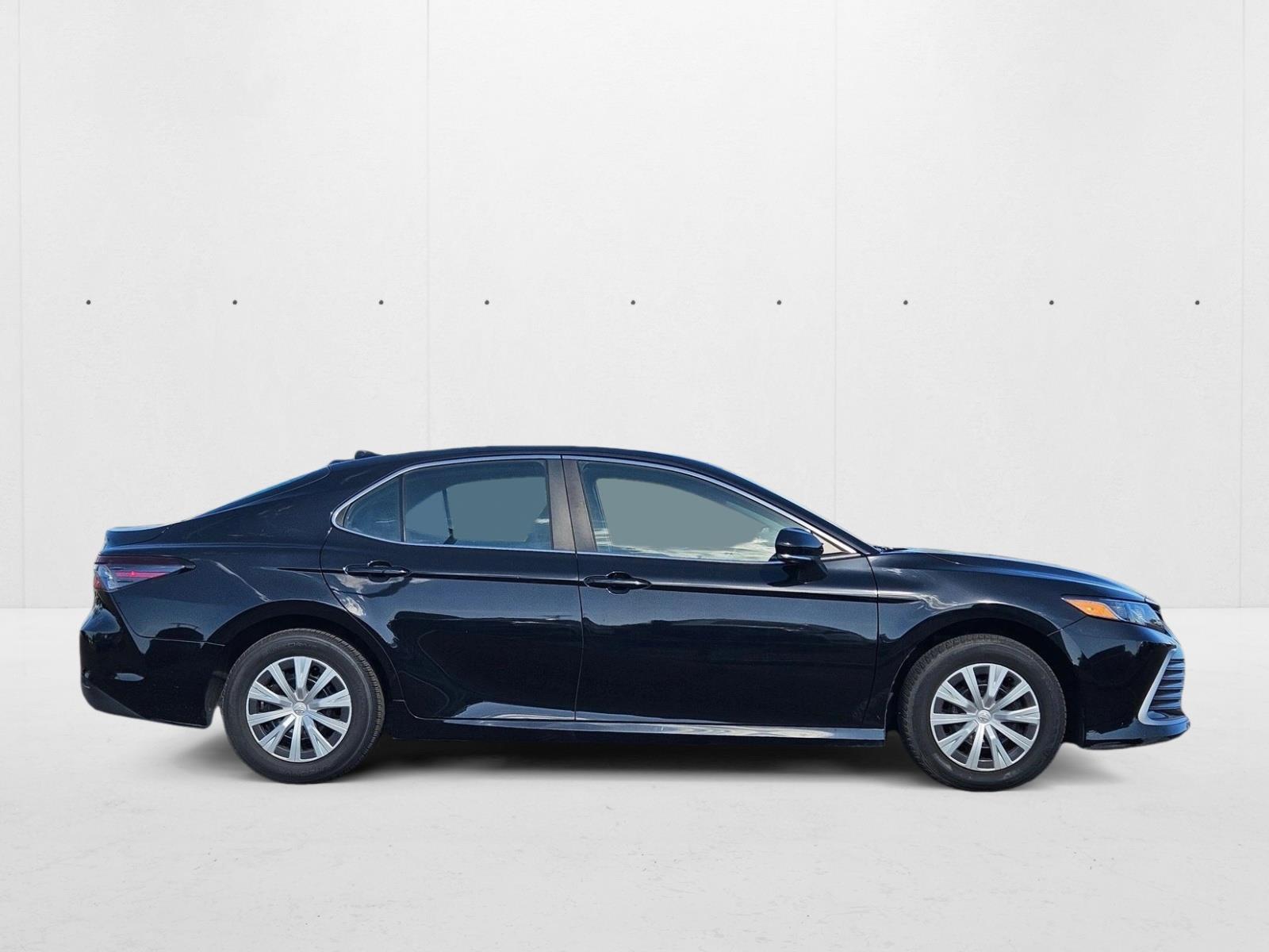 2023 Toyota Camry Hybrid LE photo 4