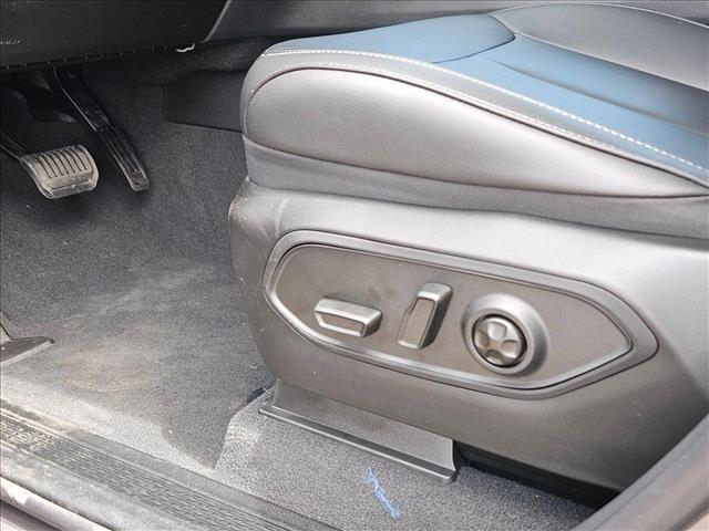 2025 Jeep Grand Cherokee L photo 4