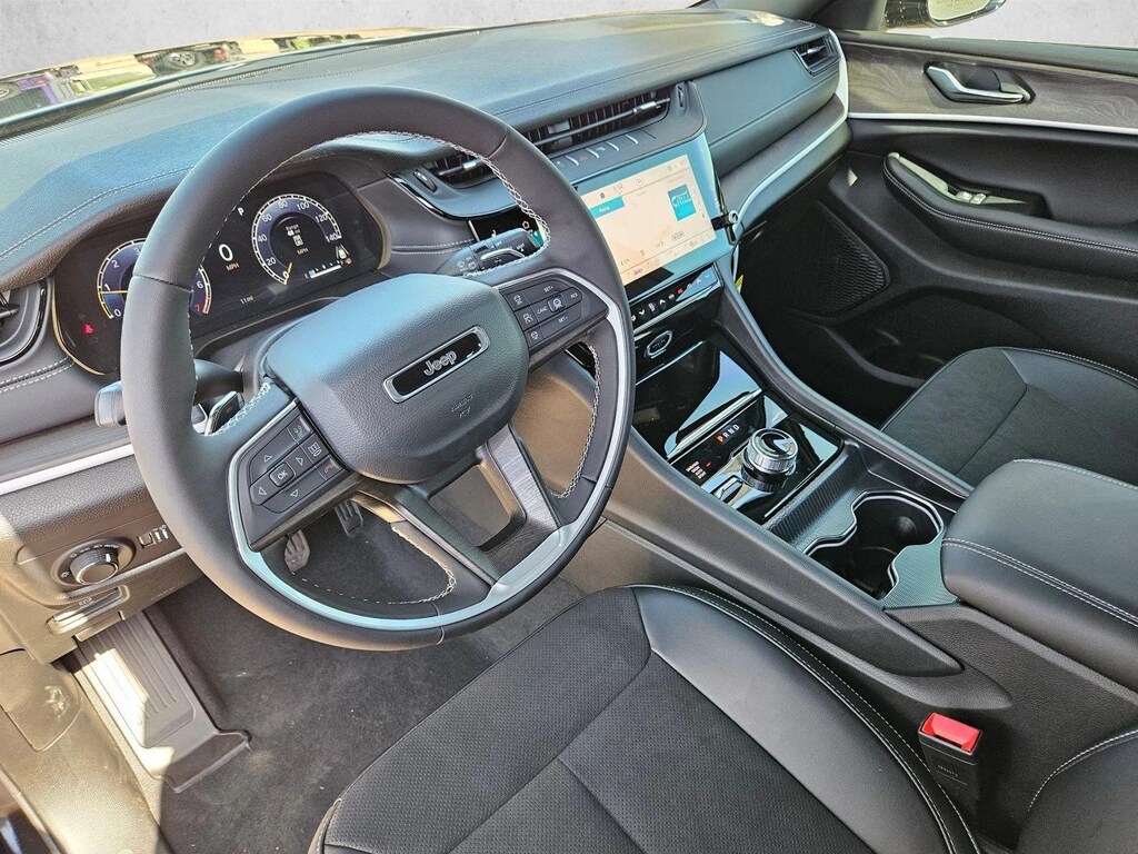 New 2026 Jeep Grand Cherokee Laredo Altitude SUV