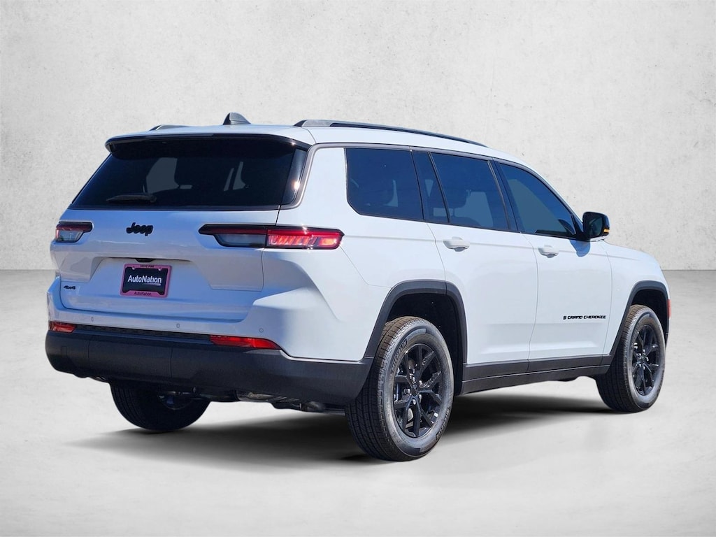 New 2026 Jeep Grand Cherokee Laredo Altitude SUV