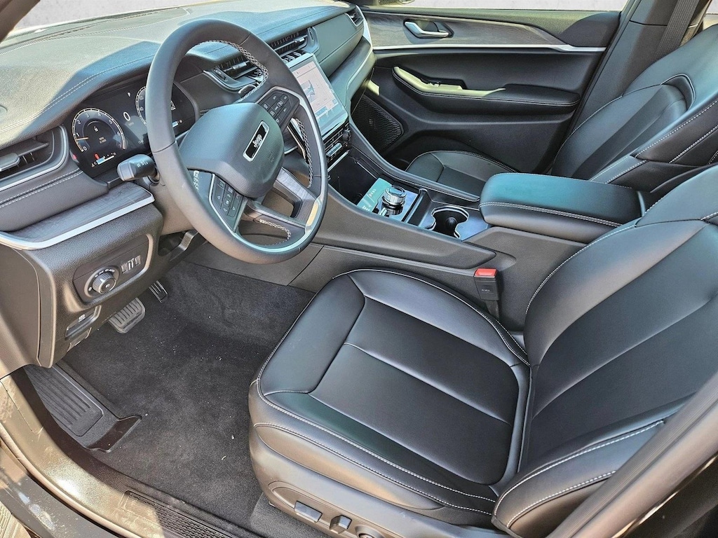 New 2025 Jeep Grand Cherokee Limited SUV