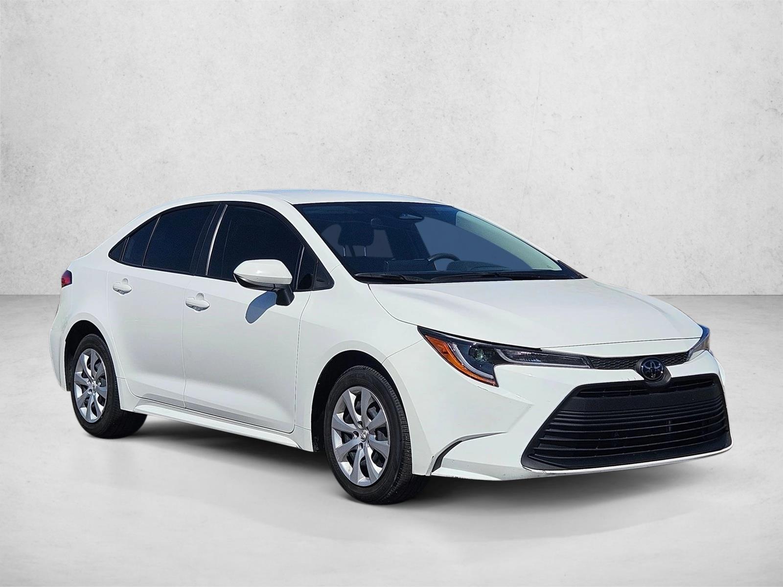 2024 Toyota Corolla LE photo 3