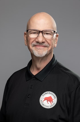 Staff member Darien Smith from ID_2478f0