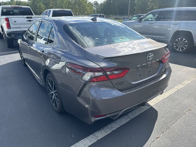 2022 Toyota Camry SE photo 3