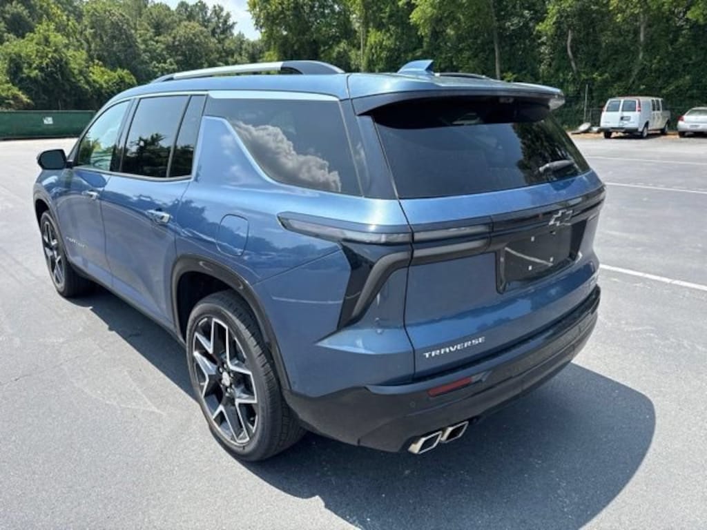 Used 2025 Chevrolet Traverse High Country SUV