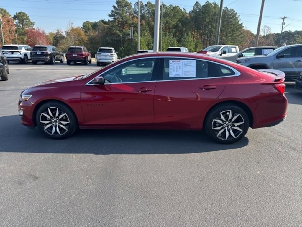 Used 2025 Chevrolet Malibu RS Car