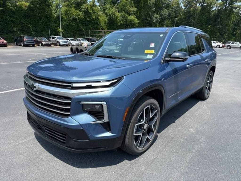 Used 2025 Chevrolet Traverse High Country SUV