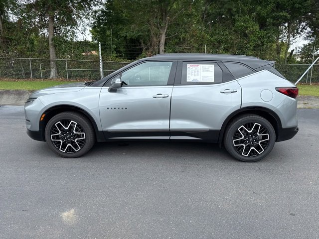 2024 Chevrolet Blazer RS photo 2