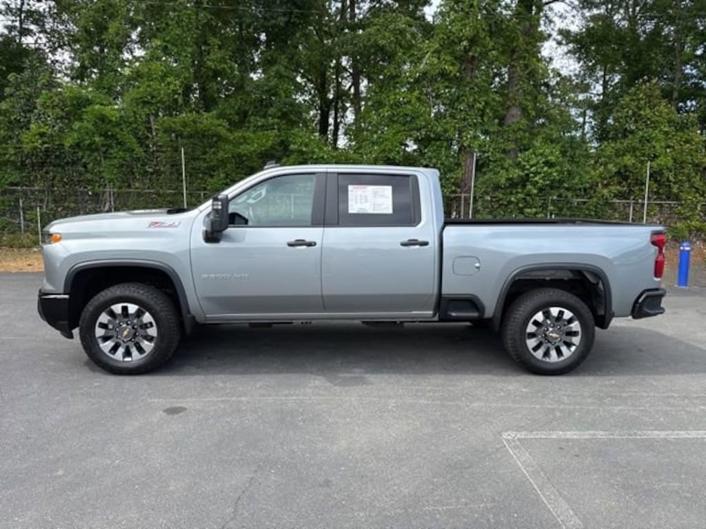 Used 2025 Chevrolet Silverado 2500 HD Custom Truck