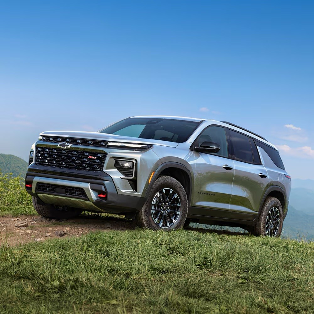 2026 Chevy Traverse - Portrait Hero Shot