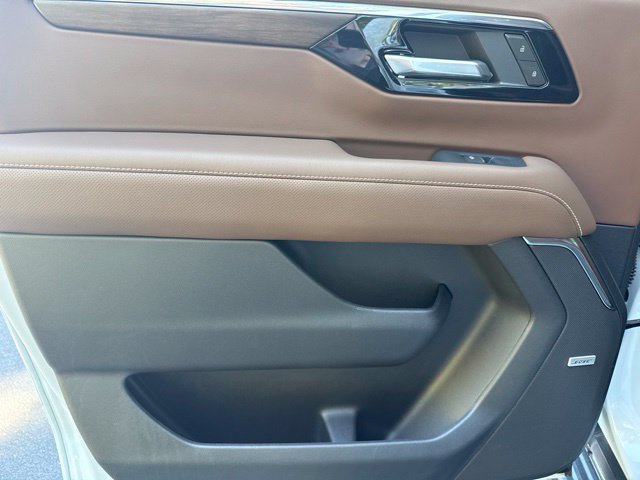 2026 Chevrolet Suburban High Country - Photo 25