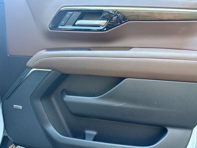 2026 Chevrolet Suburban High Country - Photo 32