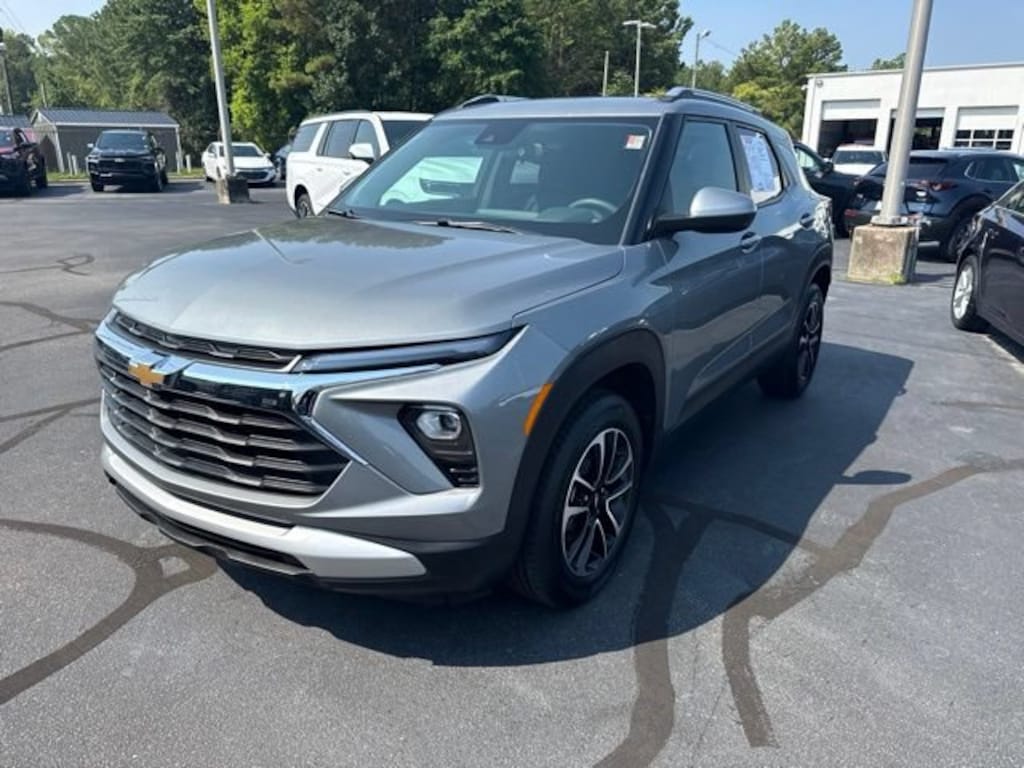 Used 2025 Chevrolet Trailblazer LT SUV