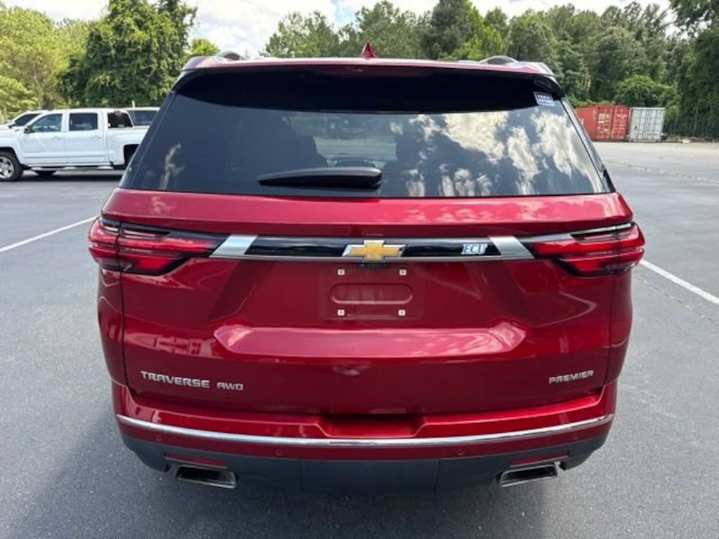 Used 2023 Chevrolet Traverse Premier SUV