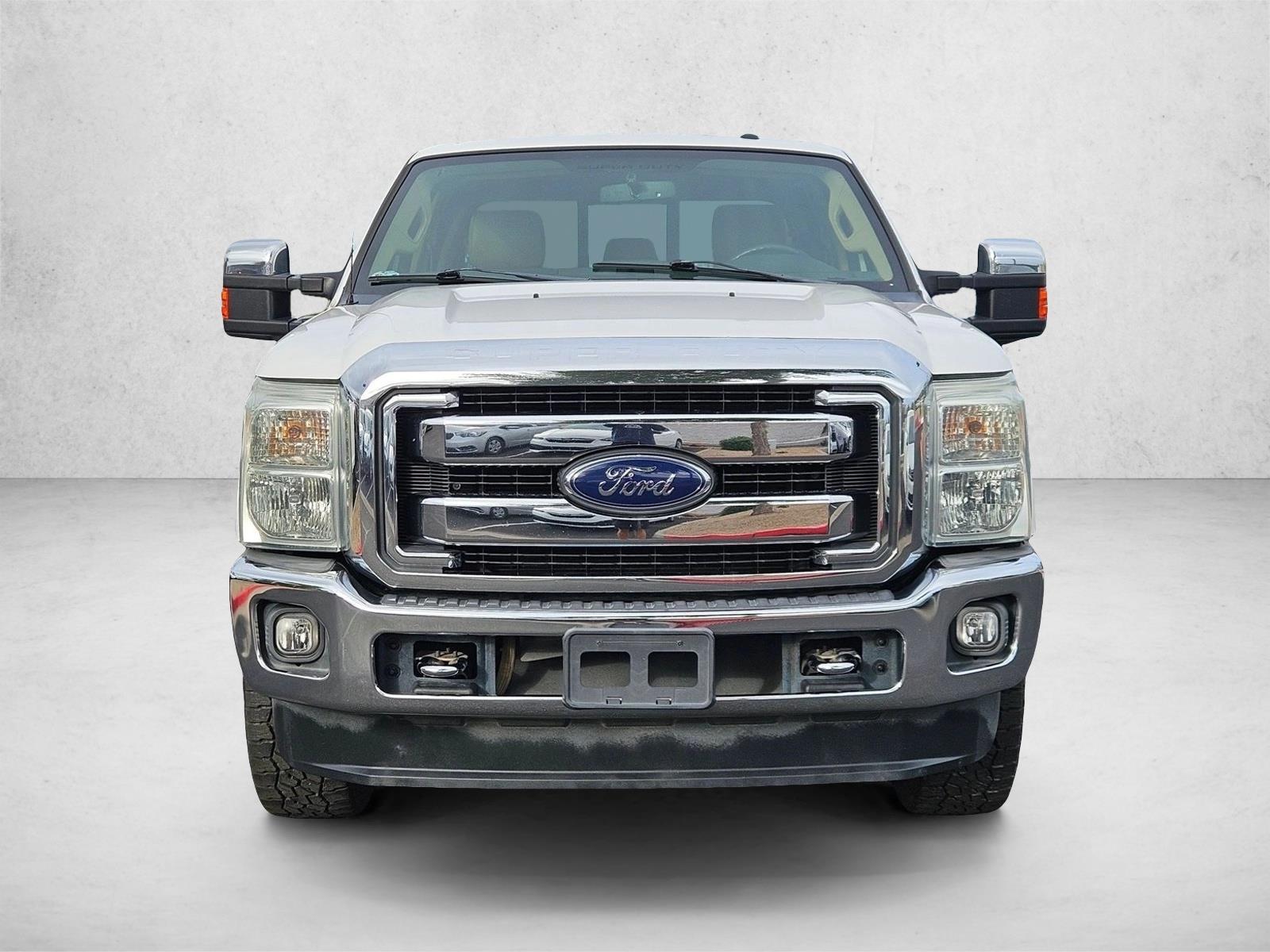 2015 Ford F-250 Lariat photo 2