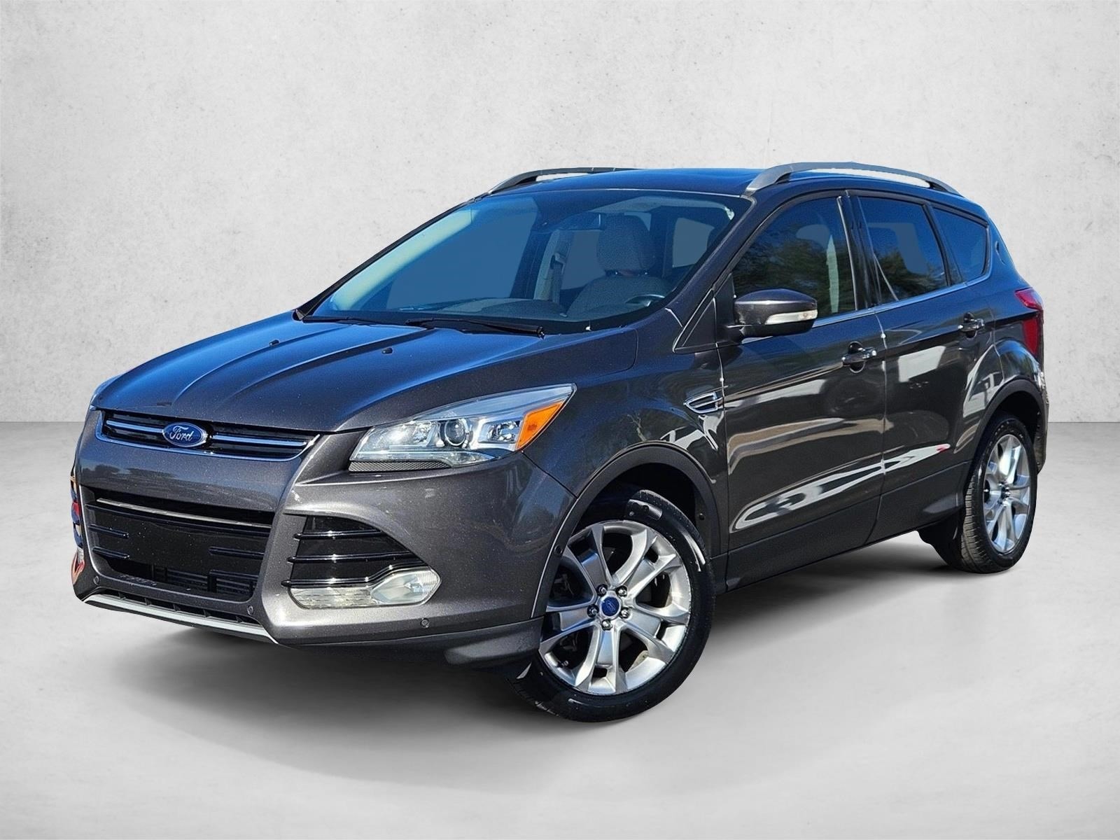 2015 Ford Escape Titanium's photo