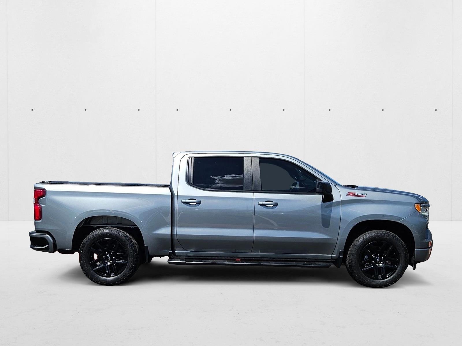 2023 Chevrolet Silverado 1500 RST photo 4