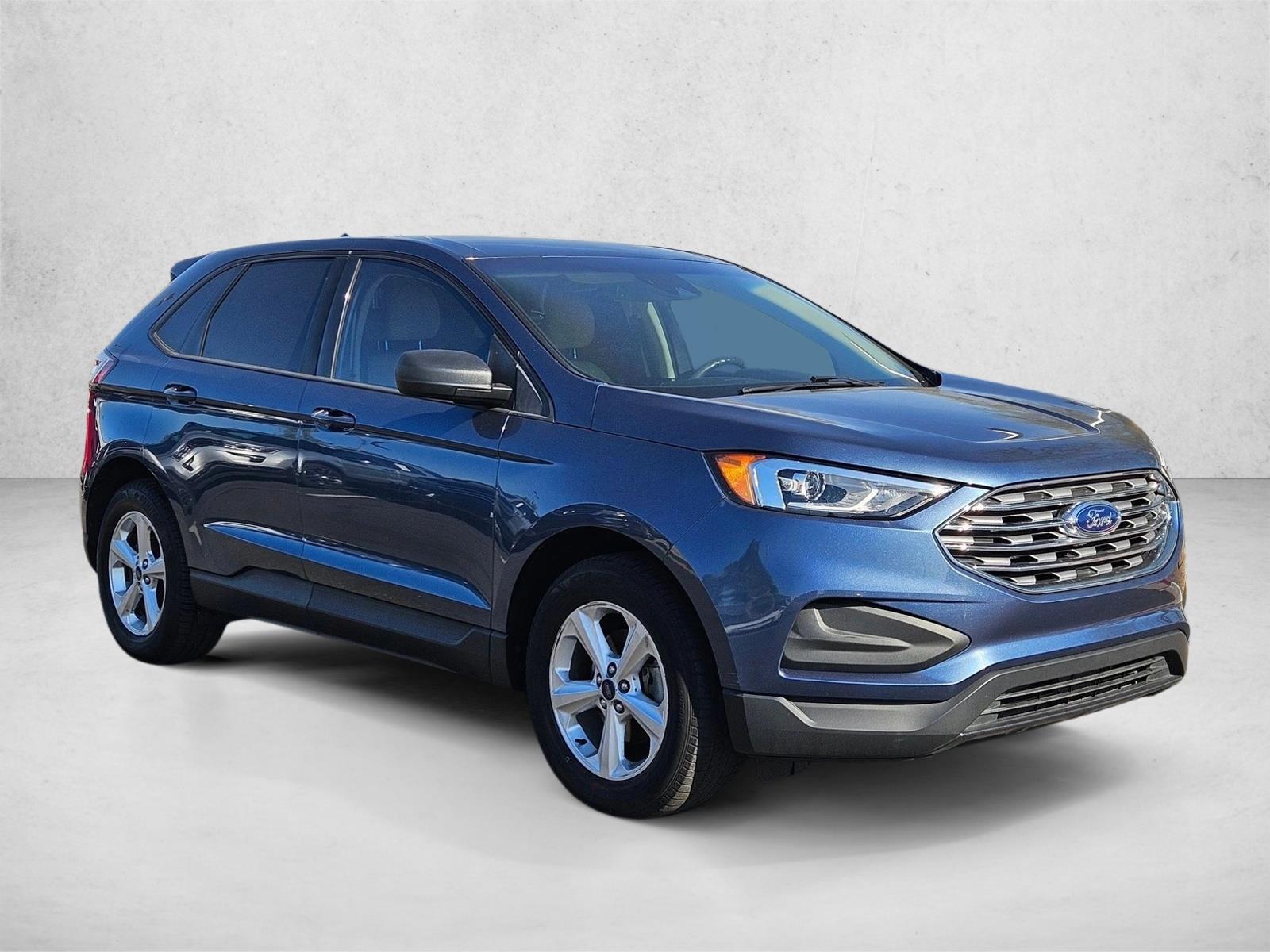 2019 Ford Edge SE photo 3