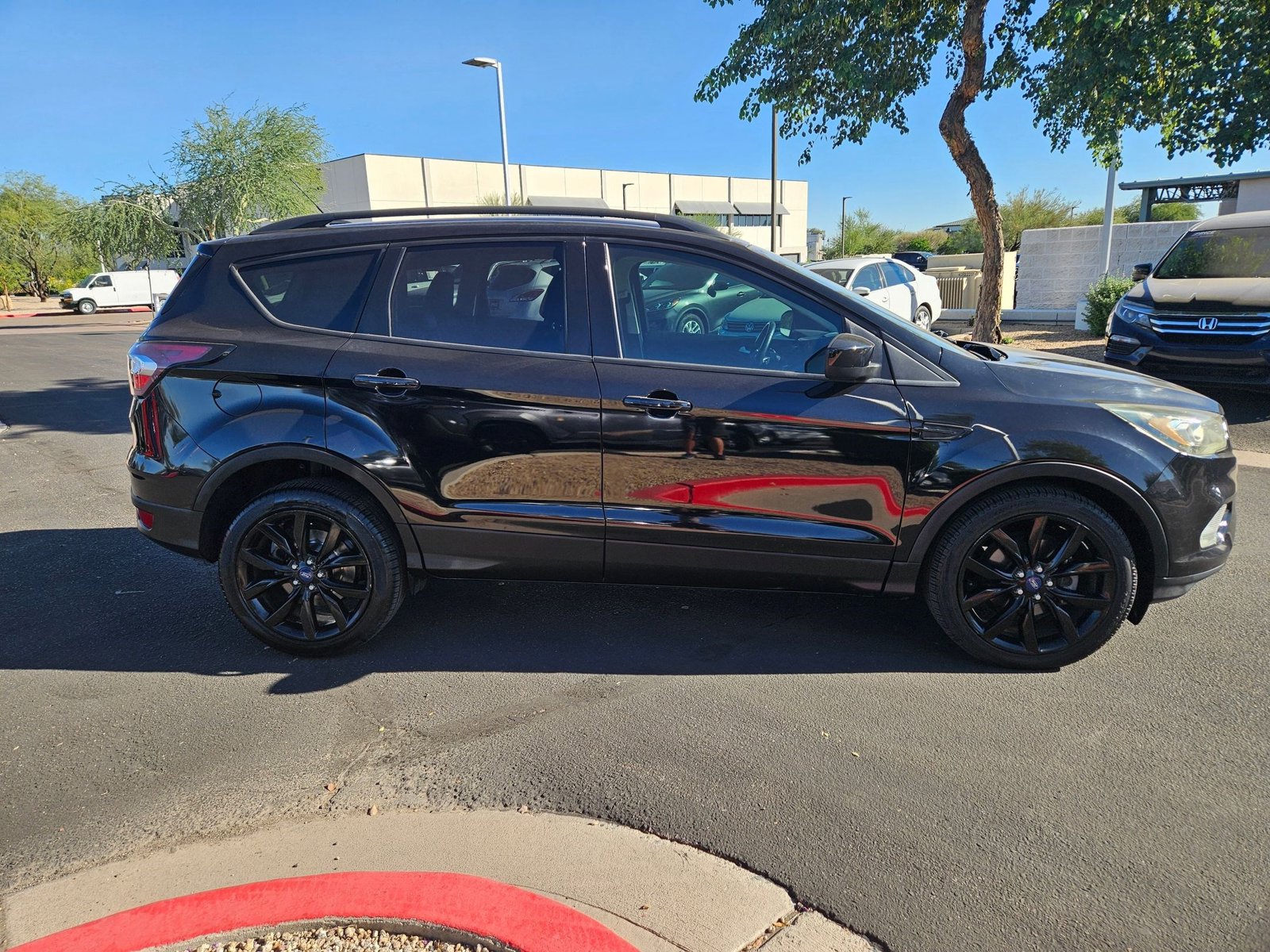 2017 Ford Escape SE photo 4