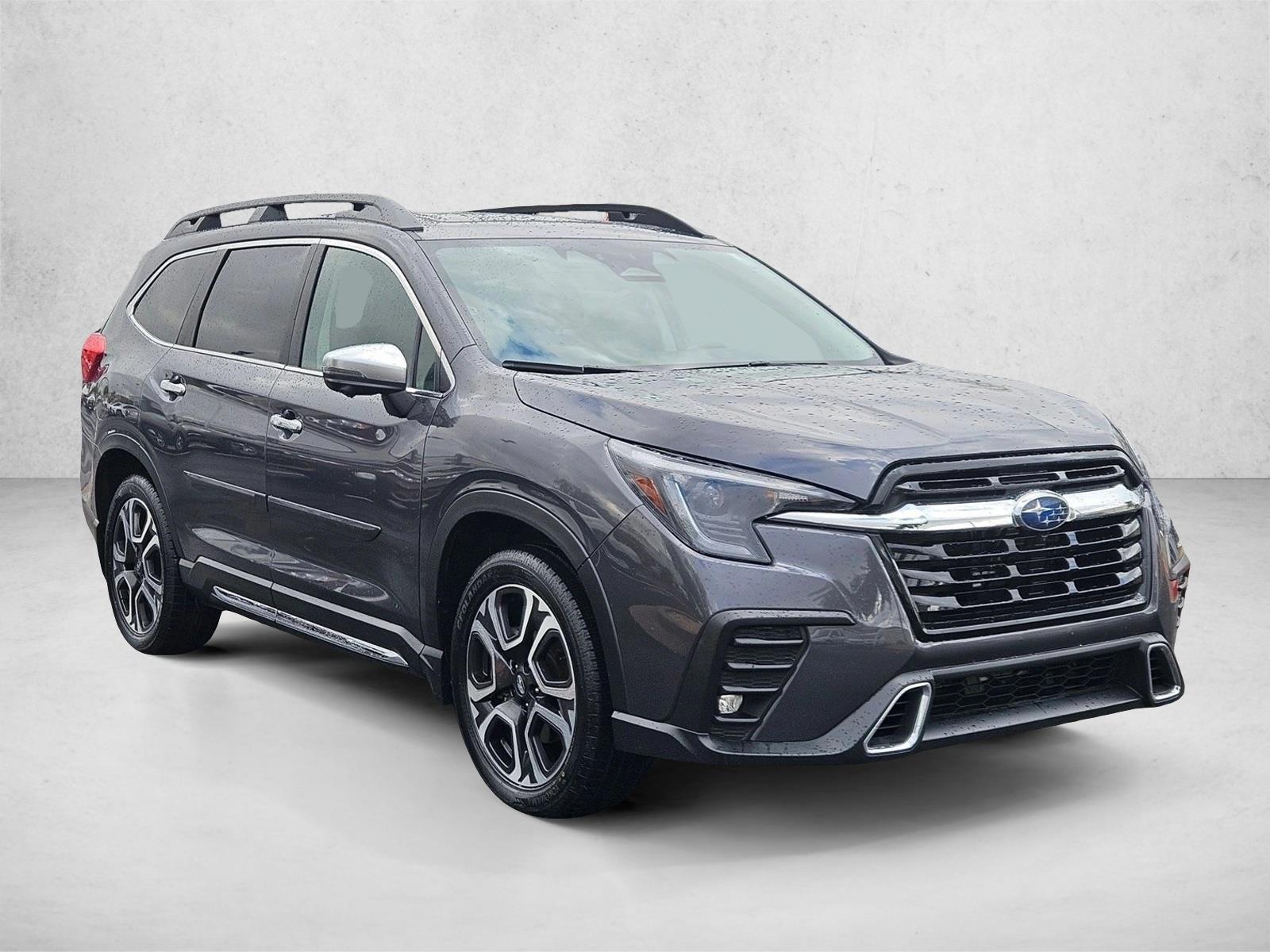 2023 Subaru Ascent Touring photo 3