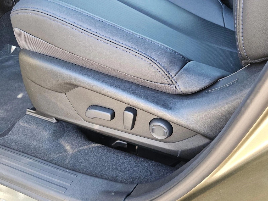 New 2025 Subaru Forester Hybrid Limited SUV