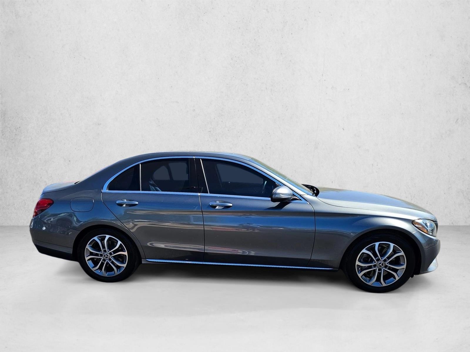 2018 Mercedes Benz C 300 Sedan photo 4