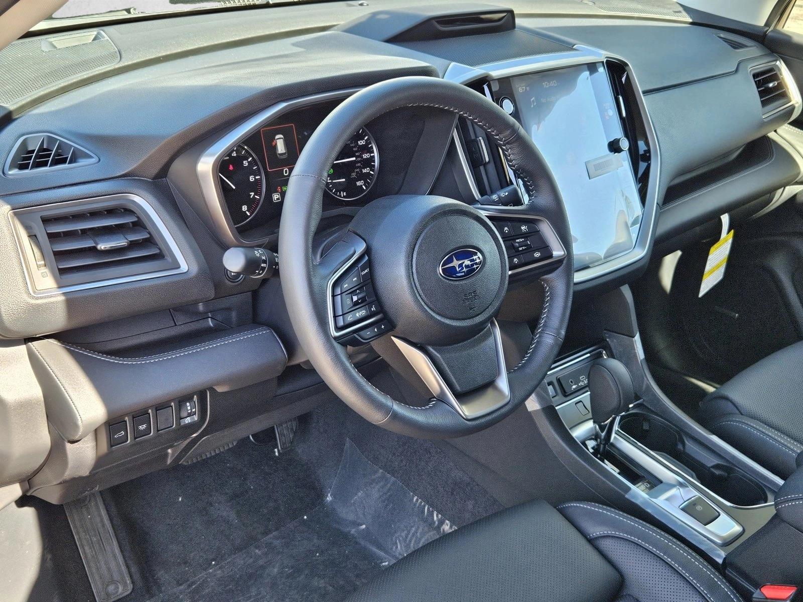 2024 Subaru Ascent Limited photo 3